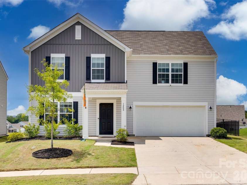 1208 Old Fort Drive, Edgemoor, SC 29712.  MLS# CAR4408976, YatesRealty ID 42609. 