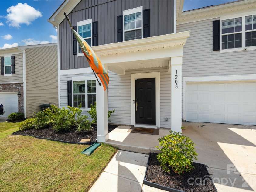 1208 Old Fort Drive, Edgemoor, SC 29712.  MLS# CAR4408976, YatesRealty ID 42609. 
