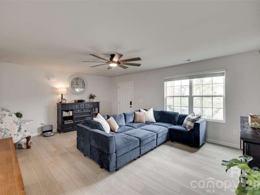 1208 Old Fort Drive, Edgemoor, SC 29712.  MLS# CAR4408976, YatesRealty ID 42609. 