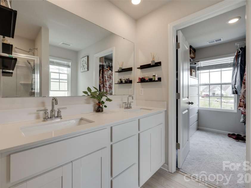 1208 Old Fort Drive, Edgemoor, SC 29712.  MLS# CAR4408976, YatesRealty ID 42609. 