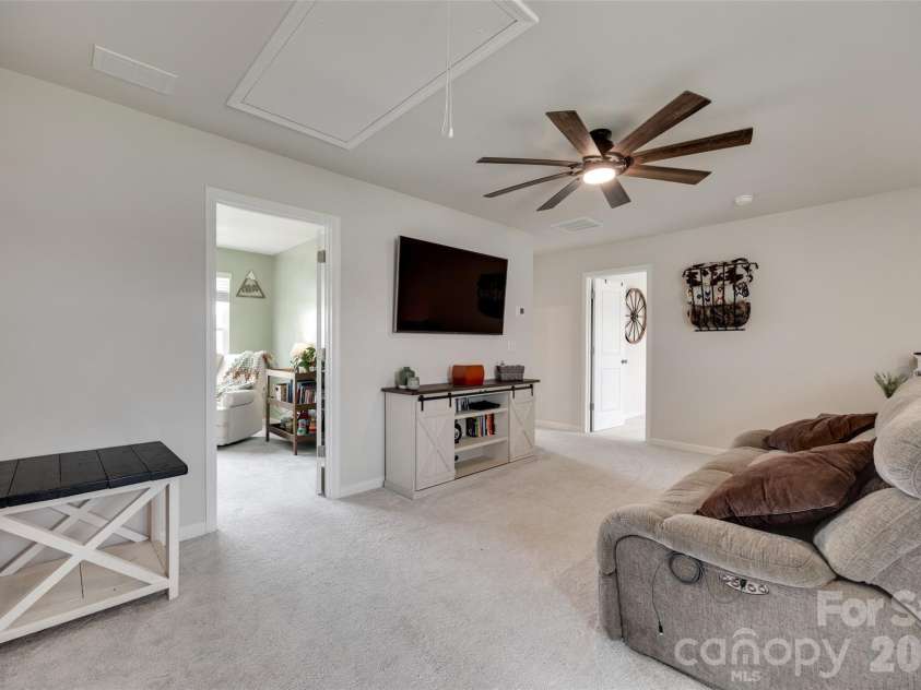 1208 Old Fort Drive, Edgemoor, SC 29712.  MLS# CAR4408976, YatesRealty ID 42609. Loft area