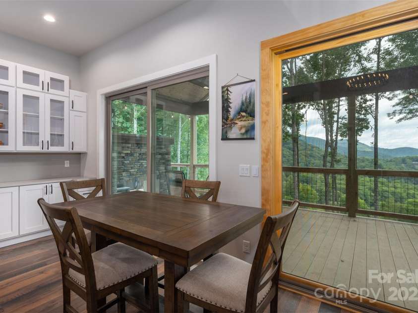 377 Ridge Runner Road, Burnsville, NC 28714.  MLS# CAR4242745, YatesRealty ID 4261. 
