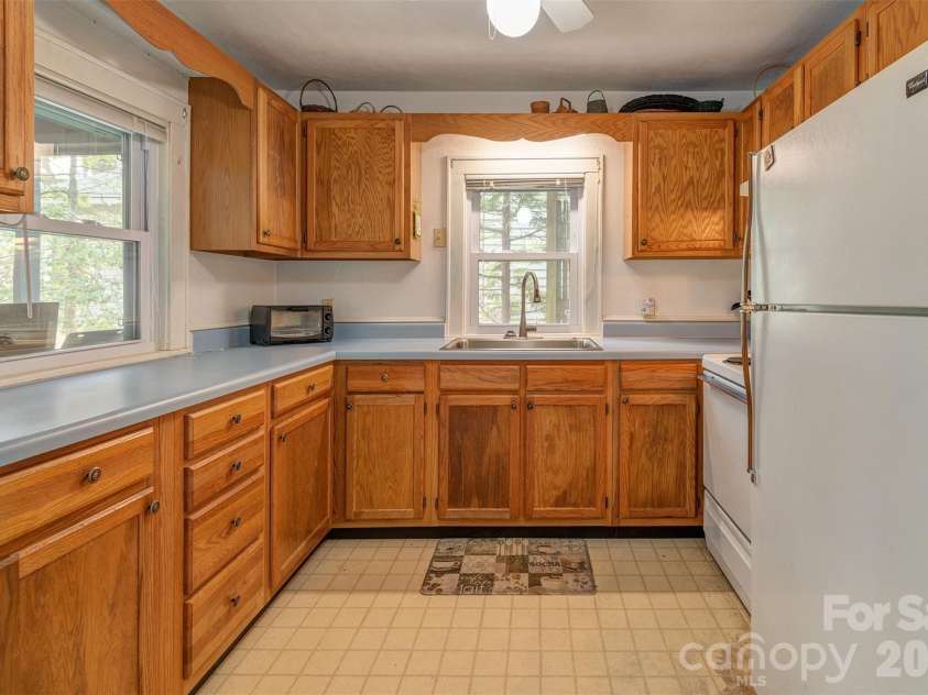 99 Salisbury Avenue, Saluda, NC 28873.  MLS# CAR4357174, YatesRealty ID 4261. 