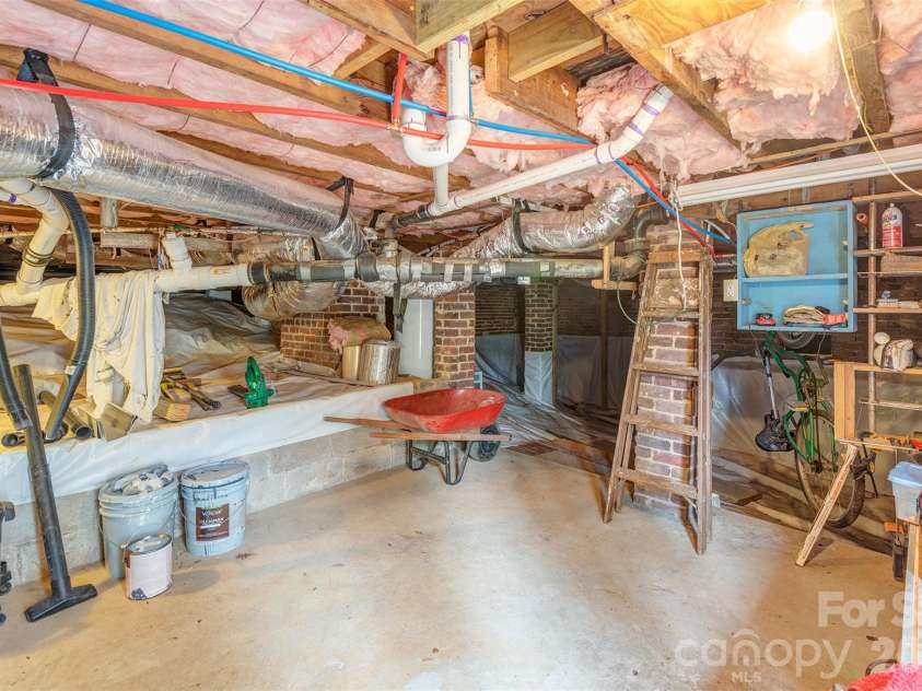 99 Salisbury Avenue, Saluda, NC 28873.  MLS# CAR4357174, YatesRealty ID 4261. 