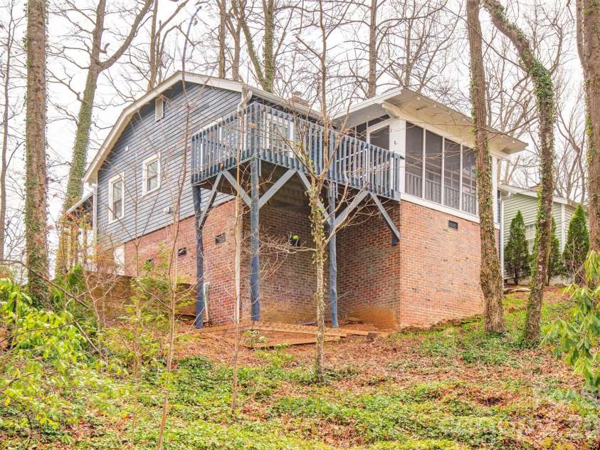 99 Salisbury Avenue, Saluda, NC 28873.  MLS# CAR4357174, YatesRealty ID 4261. 