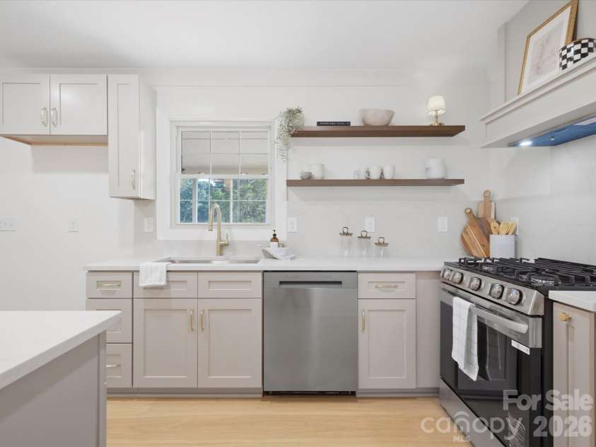 1480 Hallmark Drive, Rock Hill, SC 29730.  MLS# CAR4401157, YatesRealty ID 42610. 