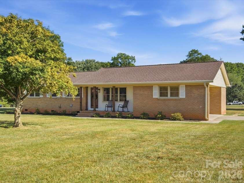 1480 Hallmark Drive, Rock Hill, SC 29730.  MLS# CAR4401157, YatesRealty ID 42610. 