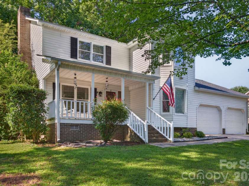 102 Carabelle Circle, Salisbury, NC 28144.  MLS# CAR4405094, YatesRealty ID 42612. 