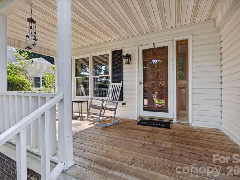 102 Carabelle Circle, Salisbury, NC 28144.  MLS# CAR4405094, YatesRealty ID 42612. 