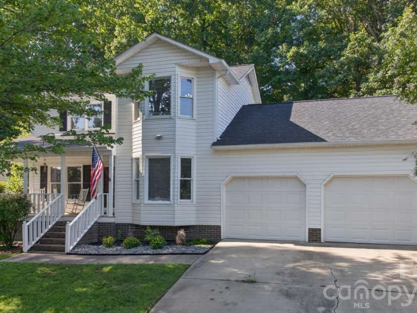 102 Carabelle Circle, Salisbury, NC 28144.  MLS# CAR4405094, YatesRealty ID 42612. 