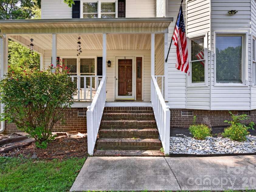 102 Carabelle Circle, Salisbury, NC 28144.  MLS# CAR4405094, YatesRealty ID 42612. 
