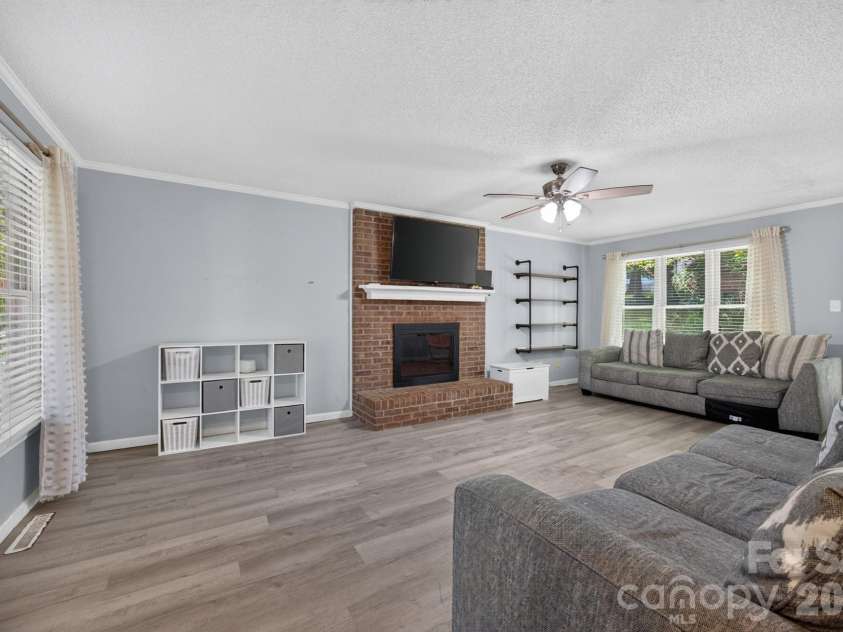 102 Carabelle Circle, Salisbury, NC 28144.  MLS# CAR4405094, YatesRealty ID 42612. 