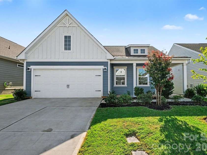187 White Apple Way, Statesville, NC 28625.  MLS# CAR4410841, YatesRealty ID 42613. 