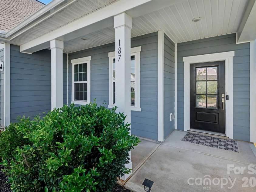 187 White Apple Way, Statesville, NC 28625.  MLS# CAR4410841, YatesRealty ID 42613. 