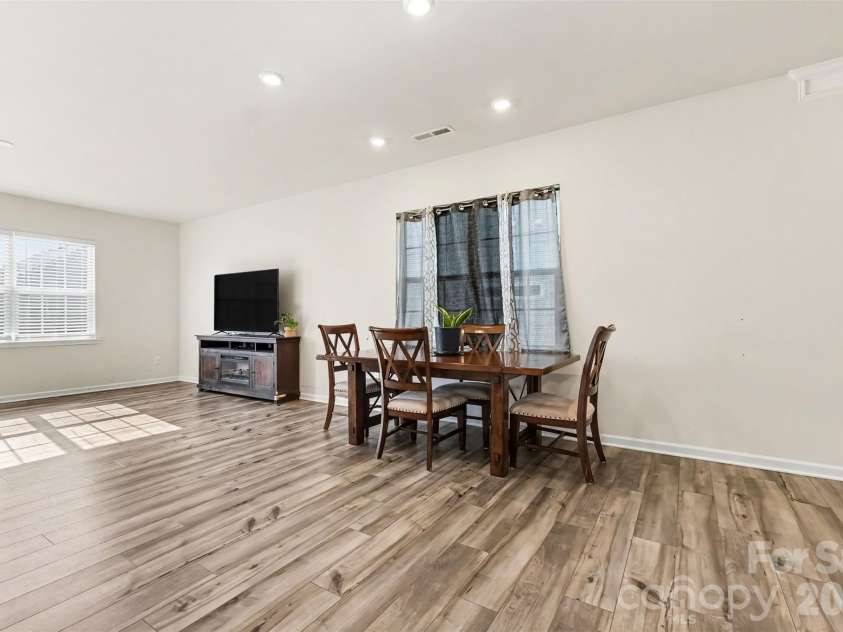 187 White Apple Way, Statesville, NC 28625.  MLS# CAR4410841, YatesRealty ID 42613. 