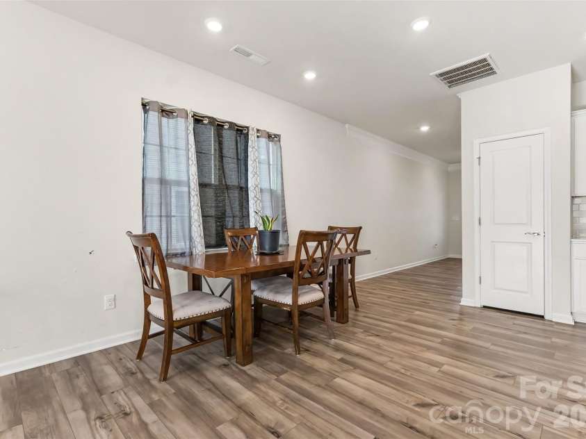 187 White Apple Way, Statesville, NC 28625.  MLS# CAR4410841, YatesRealty ID 42613. 