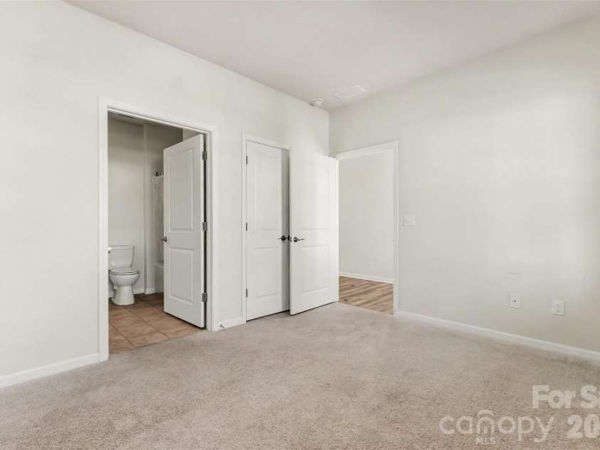 187 White Apple Way, Statesville, NC 28625.  MLS# CAR4410841, YatesRealty ID 42613. 
