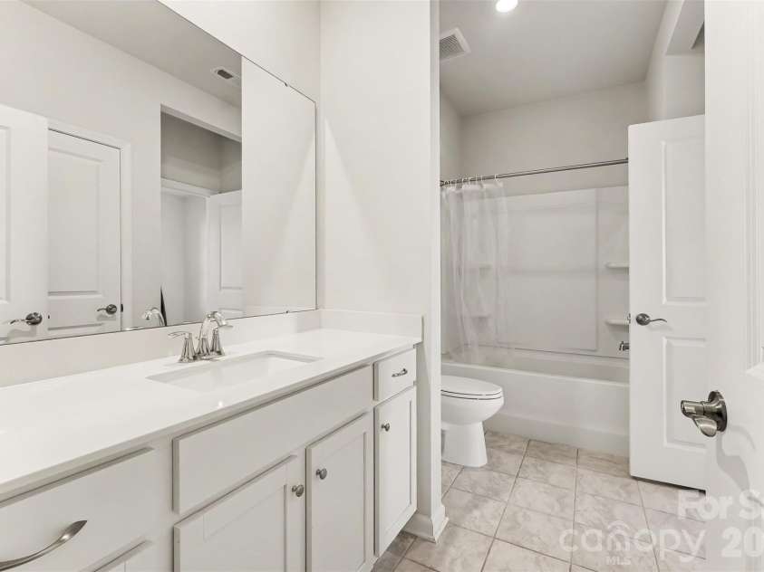 187 White Apple Way, Statesville, NC 28625.  MLS# CAR4410841, YatesRealty ID 42613. 