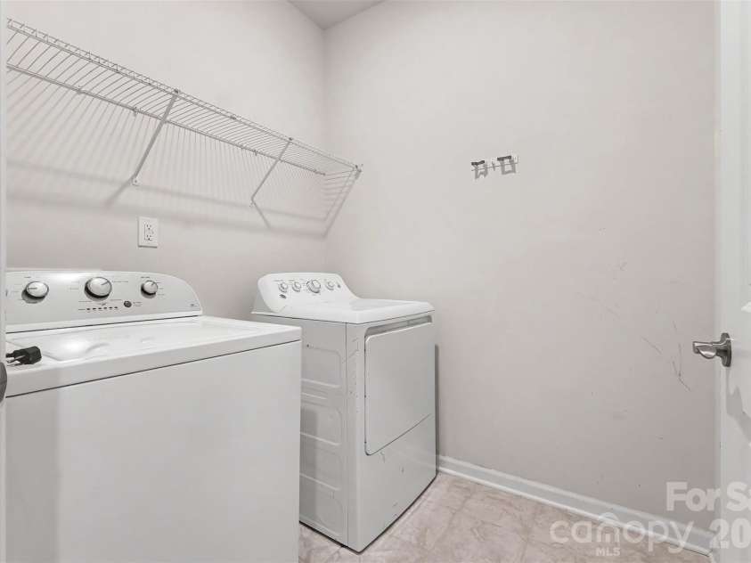 187 White Apple Way, Statesville, NC 28625.  MLS# CAR4410841, YatesRealty ID 42613. 