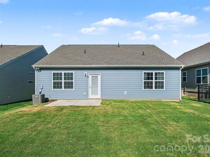 187 White Apple Way, Statesville, NC 28625.  MLS# CAR4410841, YatesRealty ID 42613. 