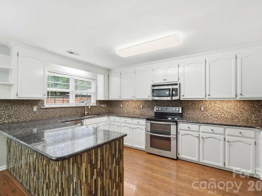 359 Linsbury Court, Gastonia, NC 28056.  MLS# CAR4411609, YatesRealty ID 42614. 