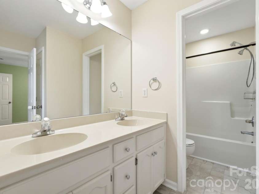 359 Linsbury Court, Gastonia, NC 28056.  MLS# CAR4411609, YatesRealty ID 42614. 