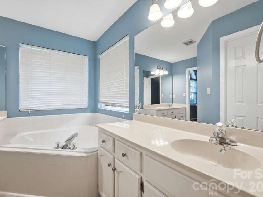 359 Linsbury Court, Gastonia, NC 28056.  MLS# CAR4411609, YatesRealty ID 42614. 