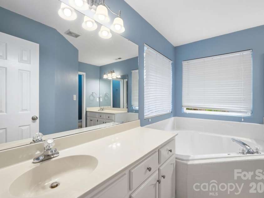 359 Linsbury Court, Gastonia, NC 28056.  MLS# CAR4411609, YatesRealty ID 42614. 