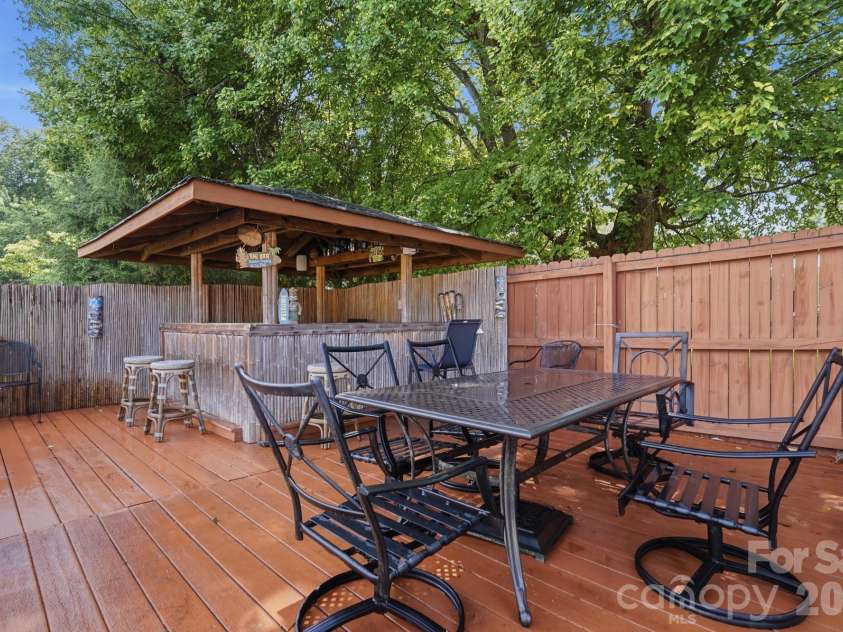 359 Linsbury Court, Gastonia, NC 28056.  MLS# CAR4411609, YatesRealty ID 42614. 