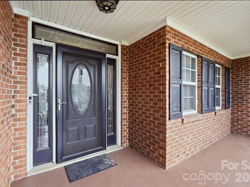 359 Linsbury Court, Gastonia, NC 28056.  MLS# CAR4411609, YatesRealty ID 42614. 