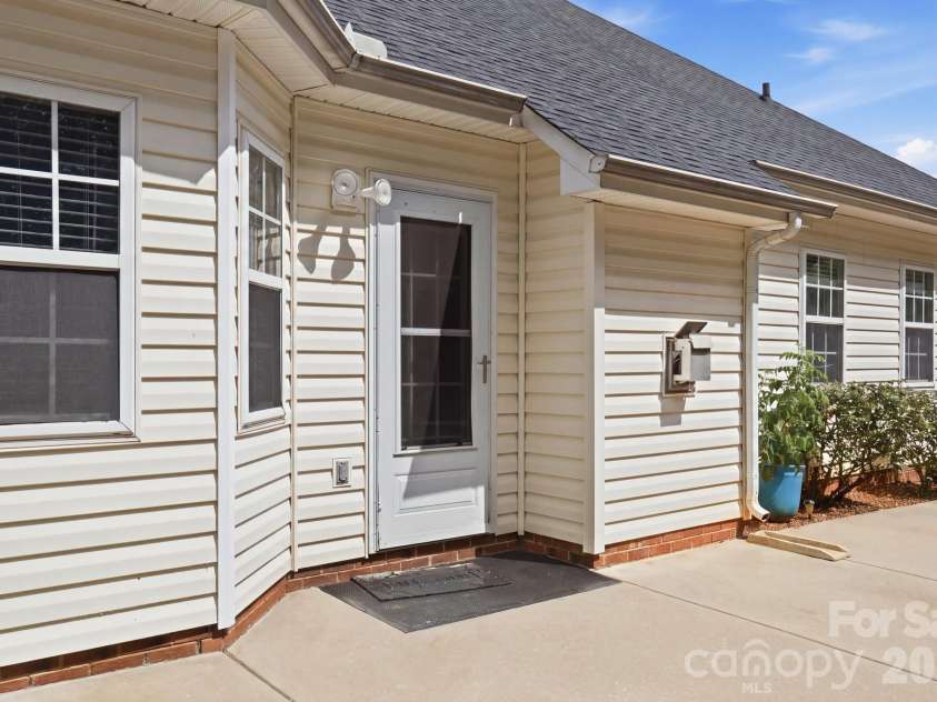 359 Linsbury Court, Gastonia, NC 28056.  MLS# CAR4411609, YatesRealty ID 42614. 