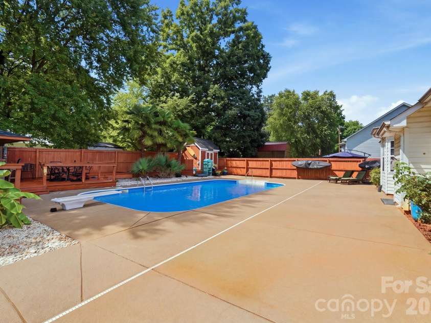 359 Linsbury Court, Gastonia, NC 28056.  MLS# CAR4411609, YatesRealty ID 42614. 