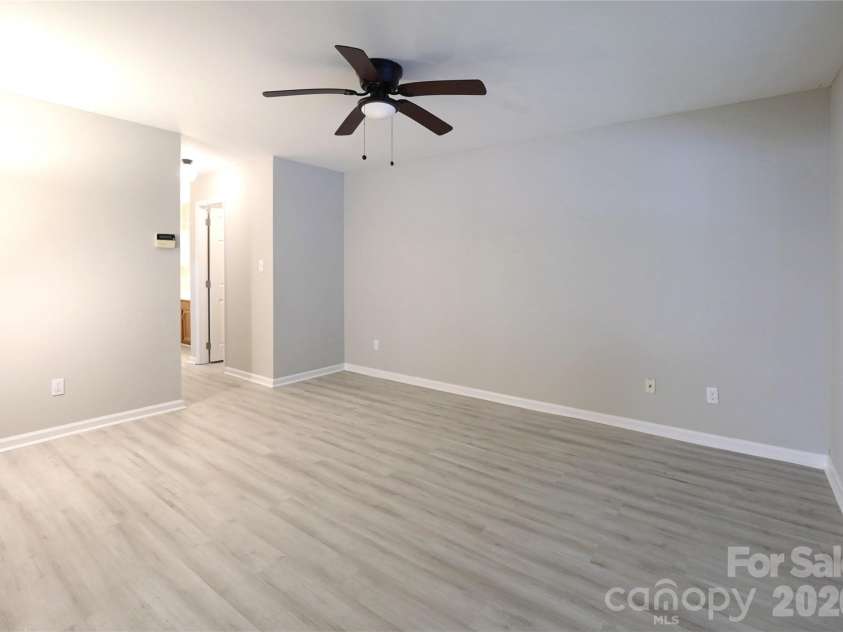 5909 Amity Springs Drive, Charlotte, NC 28212.  MLS# CAR4409733, YatesRealty ID 42616. Primary bedroom