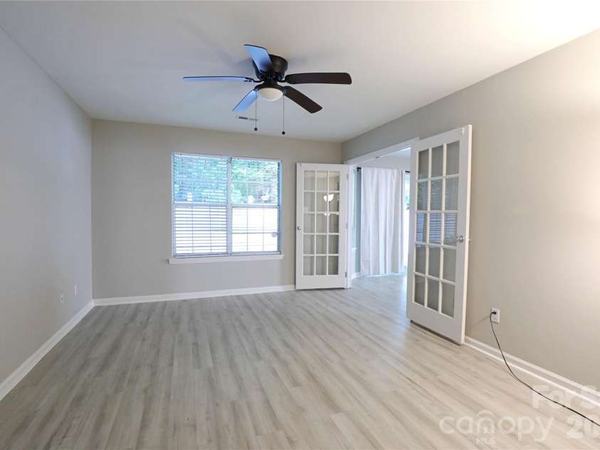 5909 Amity Springs Drive, Charlotte, NC 28212.  MLS# CAR4409733, YatesRealty ID 42616. Primary bedroom