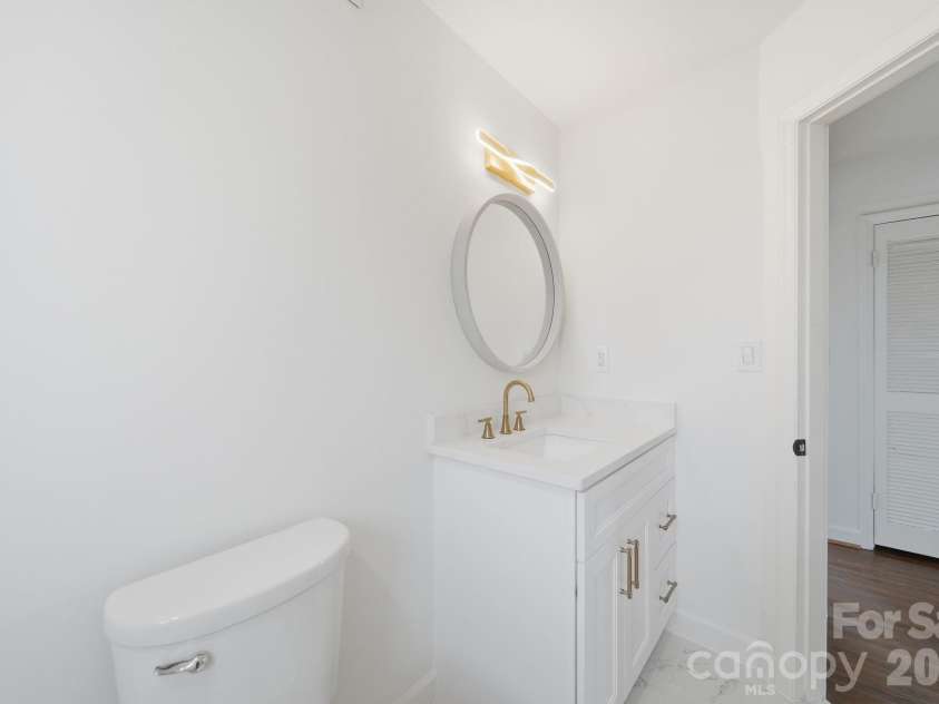 920 Mcalway Road, Charlotte, NC 28211.  MLS# CAR4411169, YatesRealty ID 42617. 