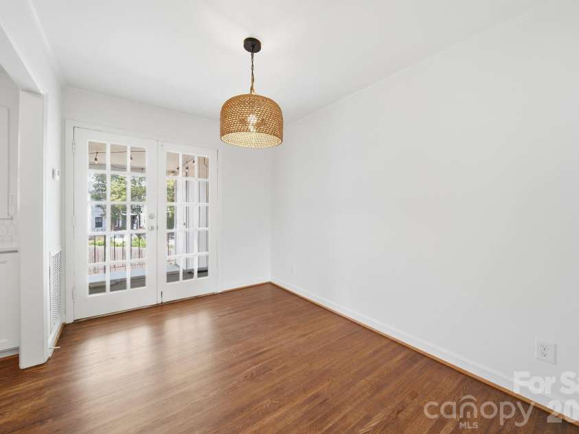 920 Mcalway Road, Charlotte, NC 28211.  MLS# CAR4411169, YatesRealty ID 42617. 