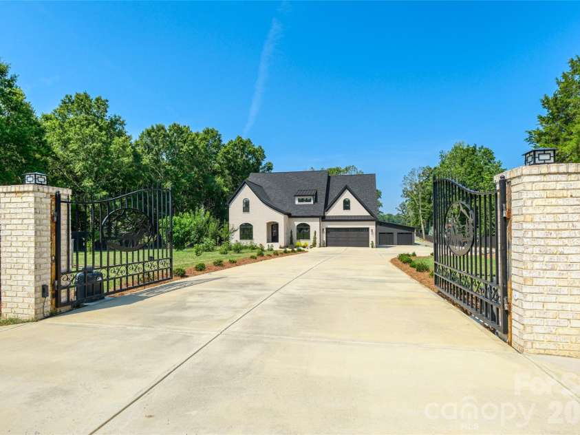 6905 Duncan Road, Indian Trail, NC 28079.  MLS# CAR4409459, YatesRealty ID 42618. 