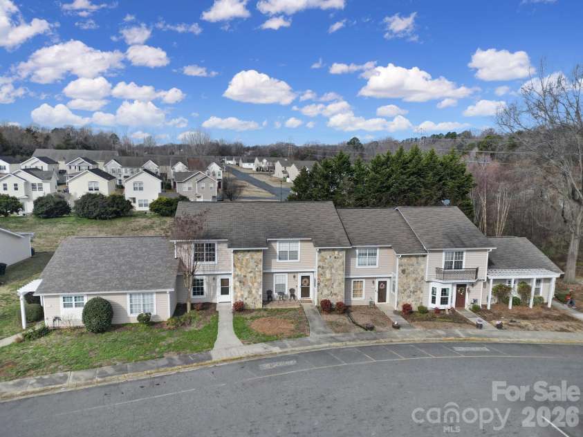 405 Heritage Parkway, Fort Mill, SC 29715.  MLS# CAR4349852, YatesRealty ID 4262. 