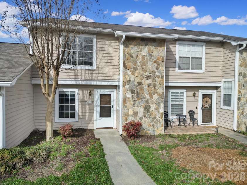 405 Heritage Parkway, Fort Mill, SC 29715.  MLS# CAR4349852, YatesRealty ID 4262. 