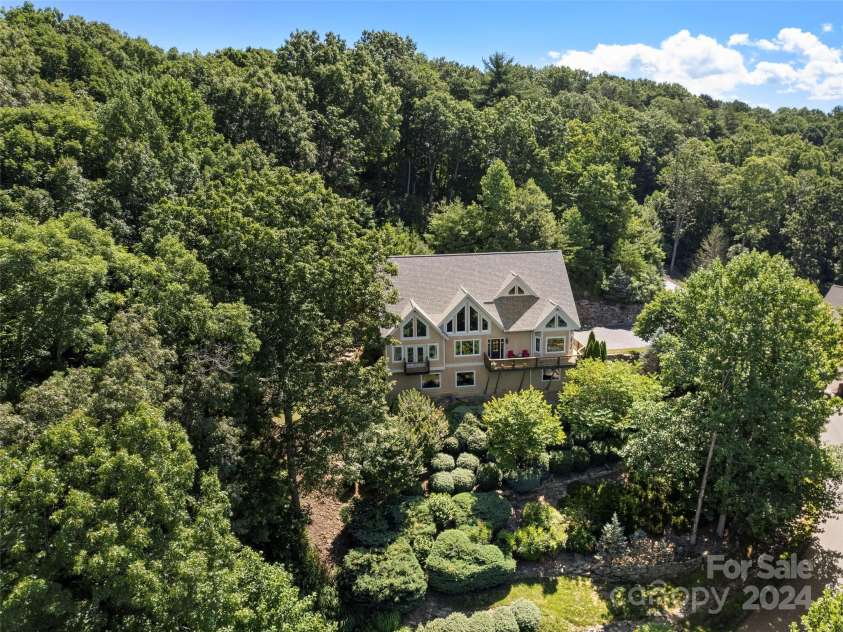 75 Timber Cove Court, Hendersonville, NC 28791.  MLS# CAR4161211, YatesRealty ID 4262. 