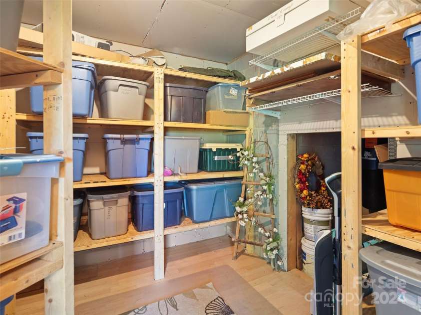 75 Timber Cove Court, Hendersonville, NC 28791.  MLS# CAR4161211, YatesRealty ID 4262. 