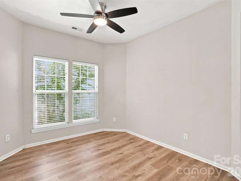 11841 Royal Castle Court, Charlotte, NC 28277.  MLS# CAR4410580, YatesRealty ID 42621. Dining