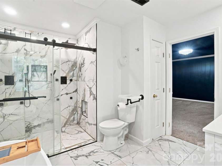 11841 Royal Castle Court, Charlotte, NC 28277.  MLS# CAR4410580, YatesRealty ID 42621. Primary