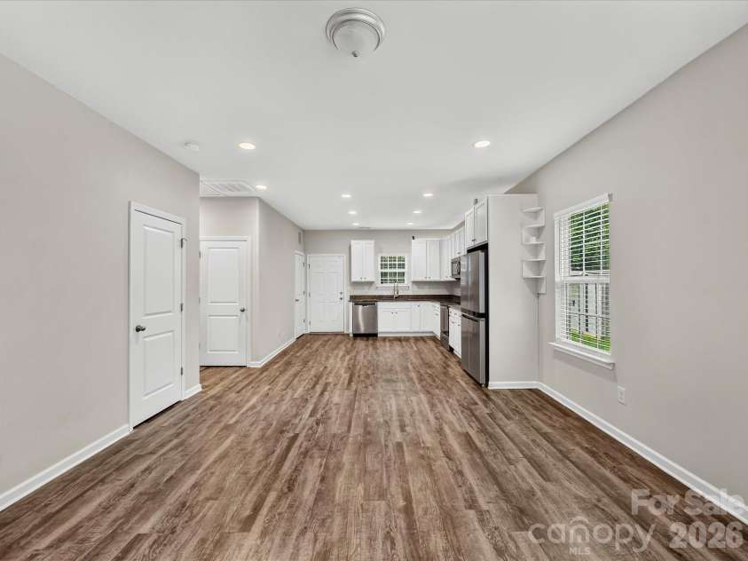 1231 Georgetown Drive, Charlotte, NC 28213.  MLS# CAR4411419, YatesRealty ID 42622. 