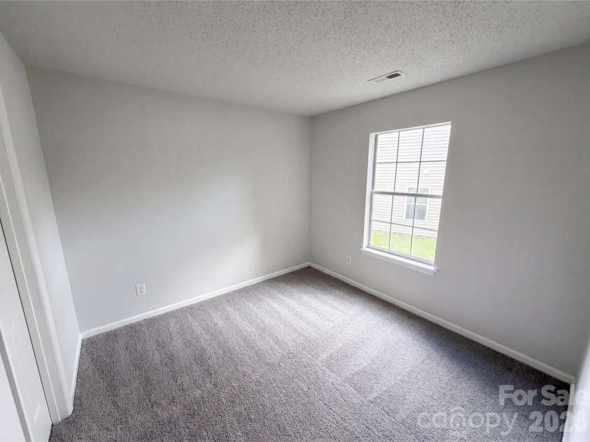 1633 Gordon Walters Drive, Charlotte, NC 28213.  MLS# CAR4412559, YatesRealty ID 42623. 