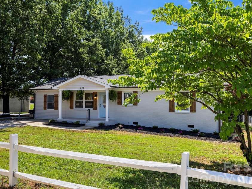 401 Martin Luther King Jr Avenue, Salisbury, NC 28144.  MLS# CAR4409808, YatesRealty ID 42625. 