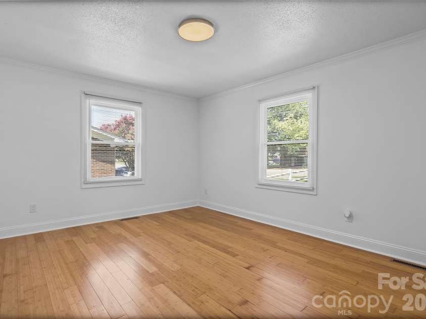 401 Martin Luther King Jr Avenue, Salisbury, NC 28144.  MLS# CAR4409808, YatesRealty ID 42625. 