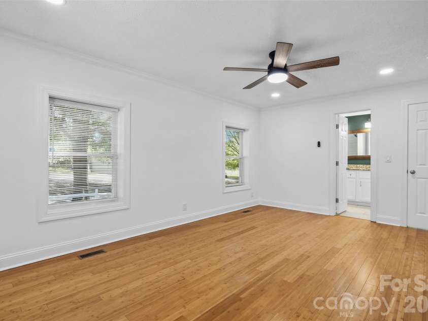 401 Martin Luther King Jr Avenue, Salisbury, NC 28144.  MLS# CAR4409808, YatesRealty ID 42625. 