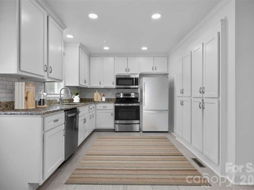 401 Martin Luther King Jr Avenue, Salisbury, NC 28144.  MLS# CAR4409808, YatesRealty ID 42625. Virtually Staged