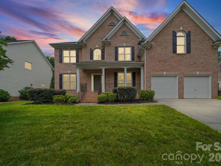 13818 Ballantyne Meadows Drive, Charlotte, NC 28277.  MLS# CAR4398564, YatesRealty ID 42626. 